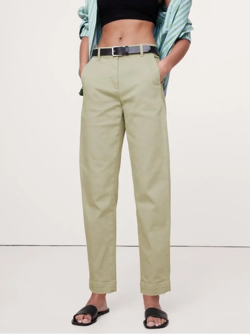 NWT Banana Republic Barrel Leg Weekender sage green pants chinos sz 4 Petite